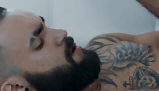 Tattooed hunk Zaddy moans during interracial anal drilling
