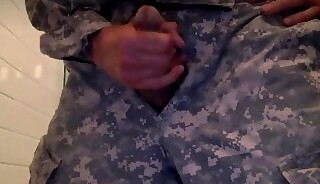 Big handsfree cum in uniform - jockboynine4u