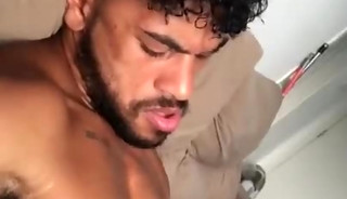 Andy Rodrigues solo