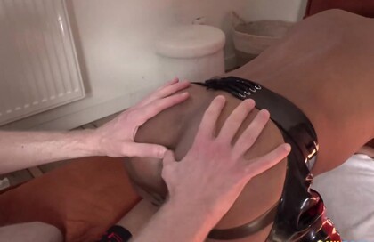 MASKED FISTERS: LEATHER MASK BOTTOM GETS WRECKED