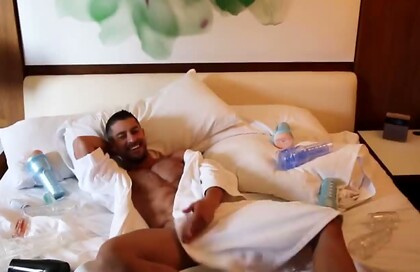 Cody Cummings-Fleshjack Behind The Scenes
