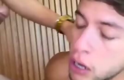 Aguenta, puta... Deixa pica entrar inteira