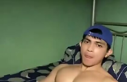 filipino hot boy jerks off