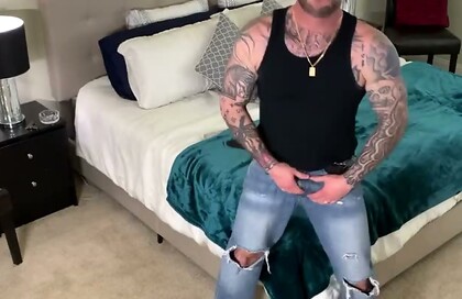 Lying Back Cyrus King Strokes His Dick With Firm Rhythm Until The End!