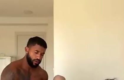 Black Top Fucks a White Guy