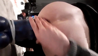 Big Blue Bully stretches out a Twink