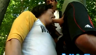 Blowjob Threeway with Muscular Mature Studs Loving the Feel